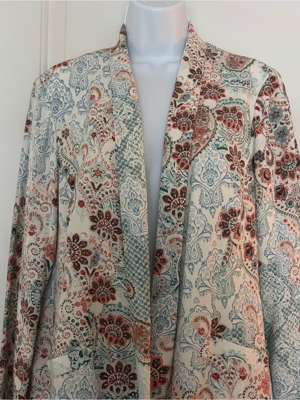 Chico’s Moroccan Elegance blazer Large Paisley coastal grandma NWT - Picture 7 of 13